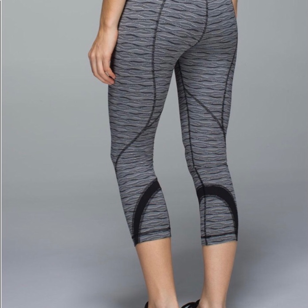 Lululemon inspire crop II